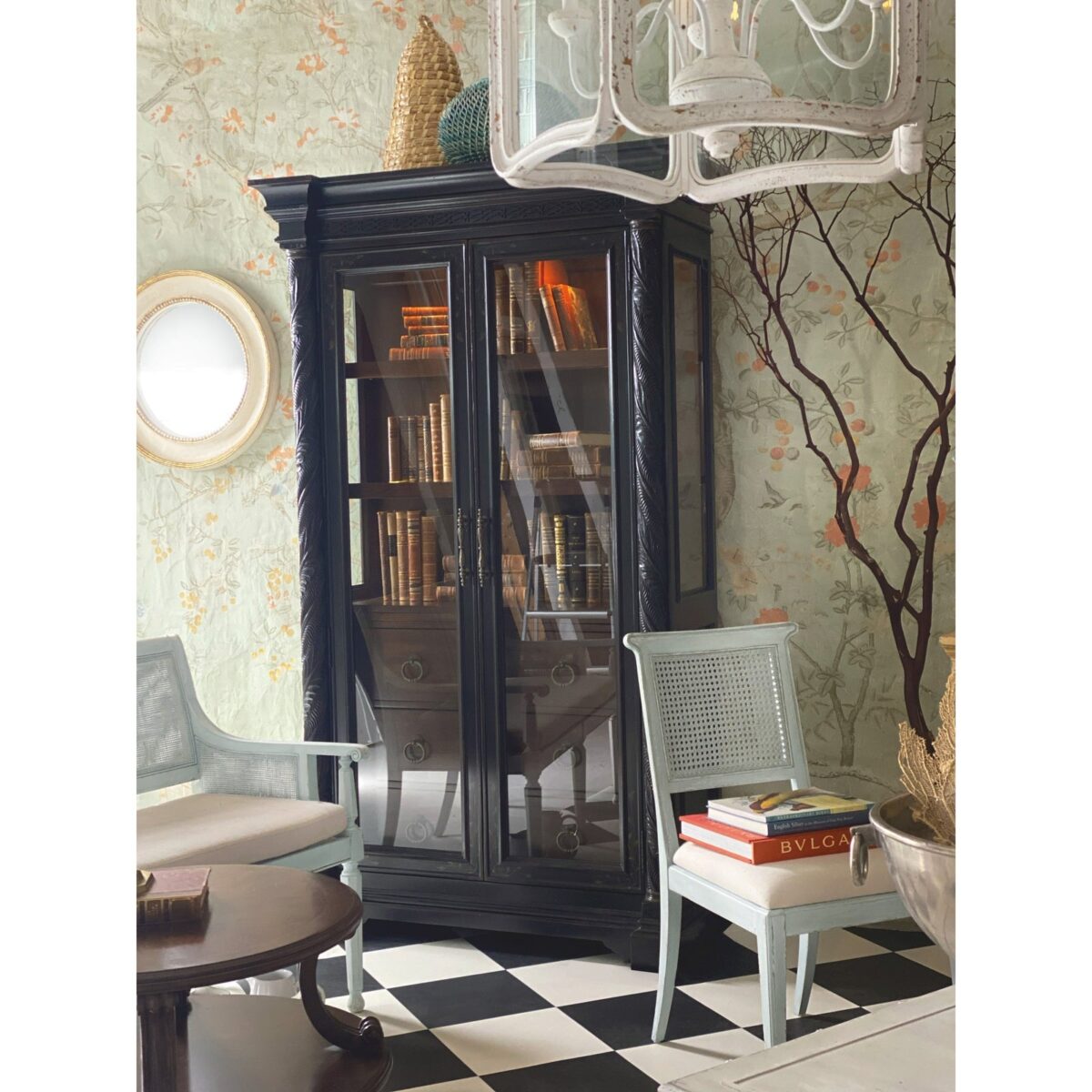 Hooker Furniture Charleston Upholstered Seat Side Chair - Image 11